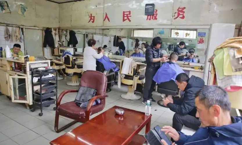 二月二龙抬头太原这家近70年的国营理发店很忙