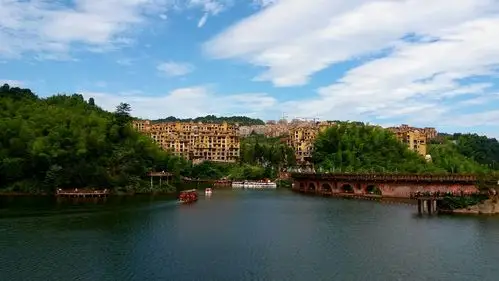 写美篇 天鹅堡森林公园,位于海拔1280米之上的贵州赤水二郎坝