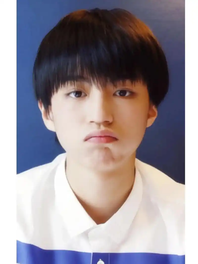 王俊凯 #治愈系笑容 #少年感 #可爱到爆炸99  16岁 - 抖音