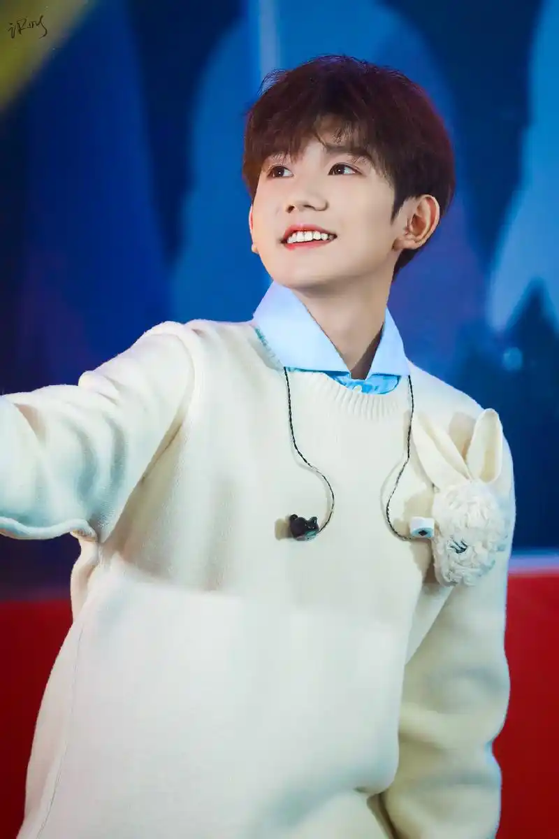 王源粉丝混哪个圈可爱正主给你答案