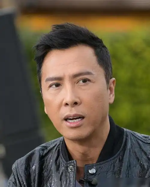 甄子丹谈在国外生活经常被歧视好在我会功夫