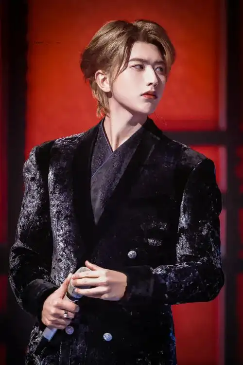 蔡徐坤默片国风舞台