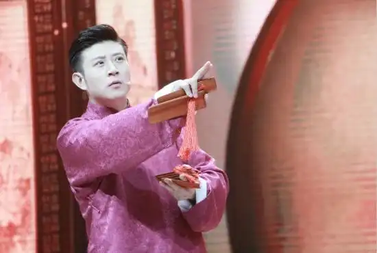 昨晚播出的第四期节目中,素有"相声界颜值代言人"之称的高晓攀[微博]