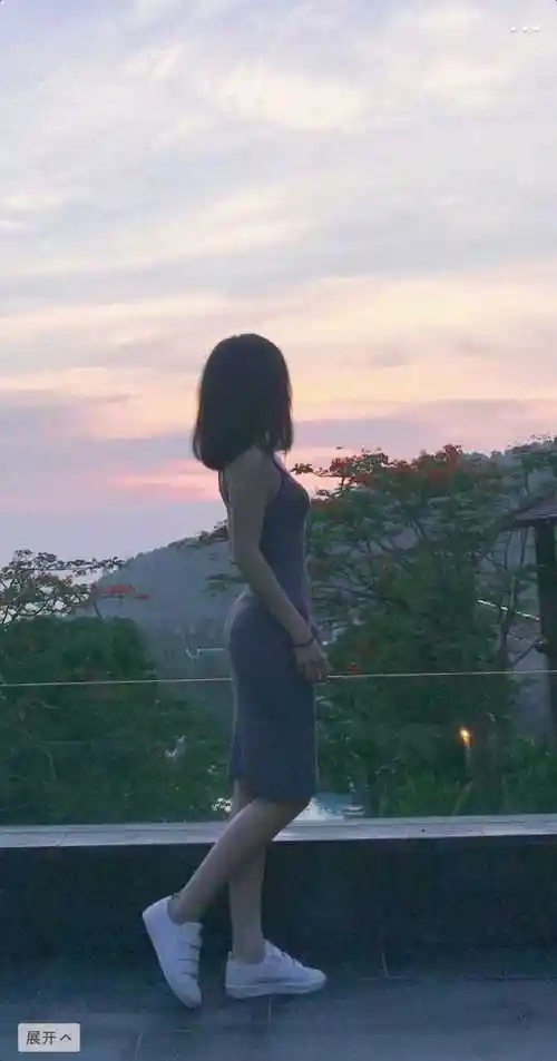 侧身照,标准东北小姐姐,努力娶回家.