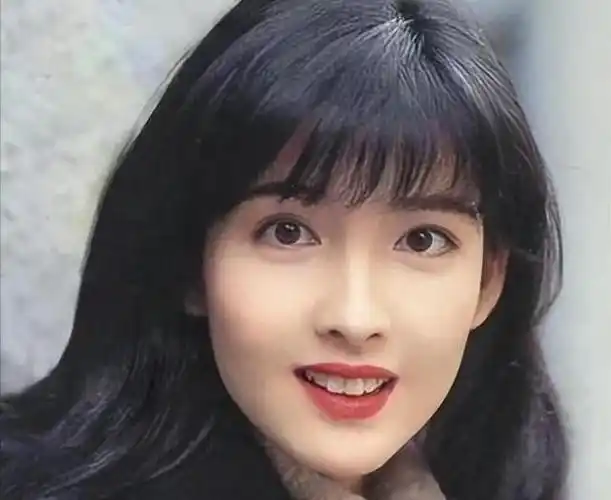 男神收割机吴倩莲在巅峰时期选择隐退如今过得如何