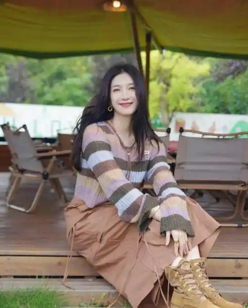 美拉德穿搭好红!半个娱乐圈的女明星都在穿,小个子也能穿出野性