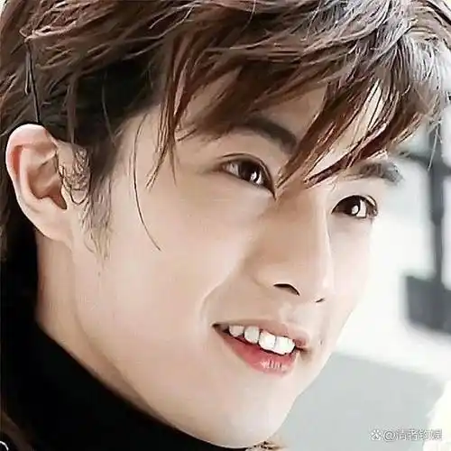 葛斯齐曝贺军翔深夜和辣妹在暗巷舌吻,不堪入目_网友_因为_妻子