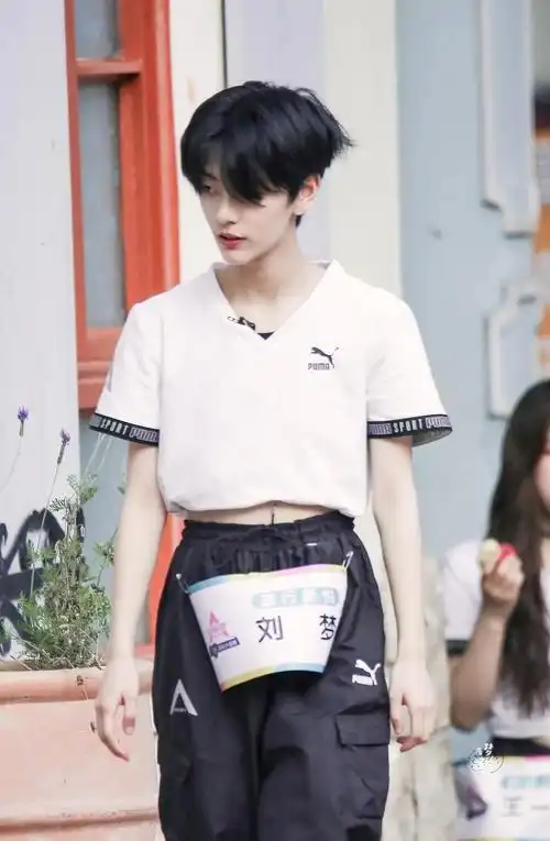 bdjw,刘梦是束胸了吗?