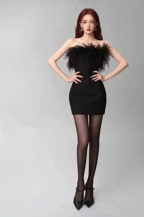 原创明星黑丝no13丨徐璐性感火辣新写真黑丝美腿让人欲罢不能