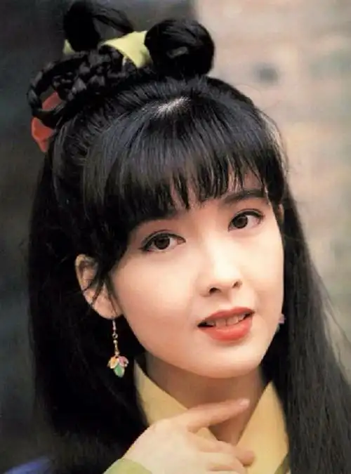 如何评价周慧敏的长相?