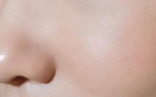 但不少姐妹说,  igirl不仅去黑头干净,用完连皮肤也变得细腻光滑.