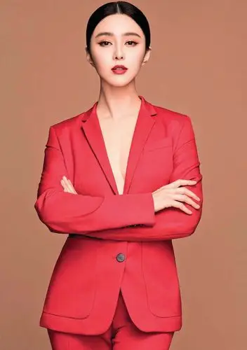 【明星画报】悦己 八月号 : 范冰冰 无水印高清壁纸 《武媚娘传奇》