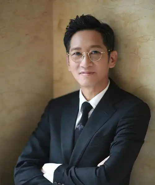 55岁的王劲松,你真是太狂了