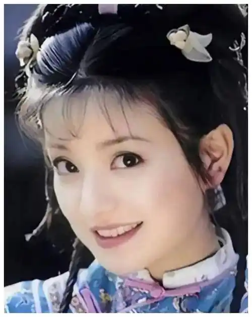 赵薇消失两年,她到底过得怎样?为何作品资源消失了_公众_争议_形象