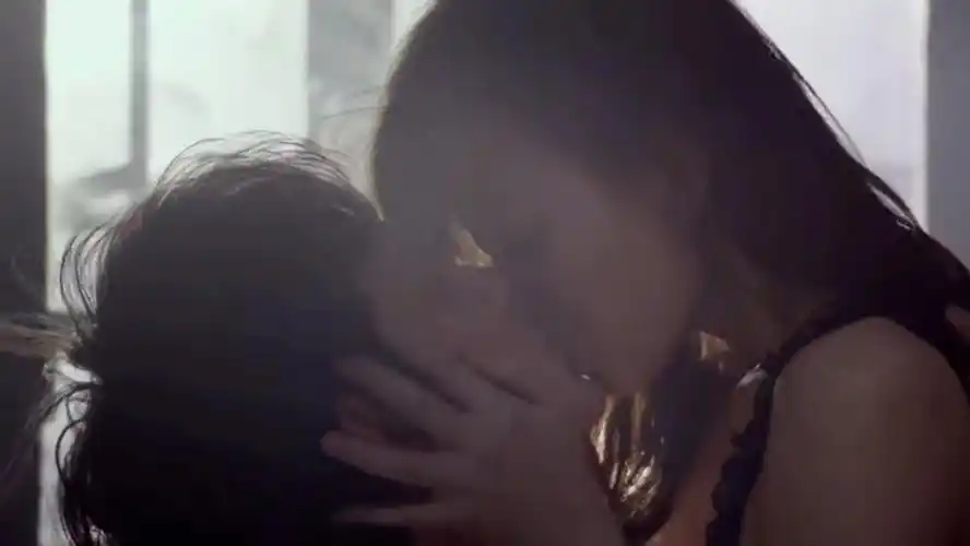 倪妮冯绍峰这热吻,太深情了