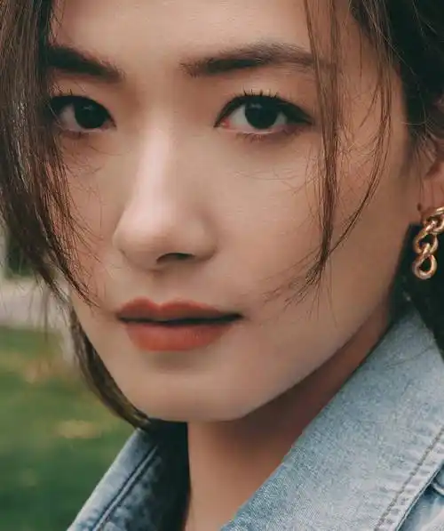 每天认识一个演员-万茜_老公_生活_广告