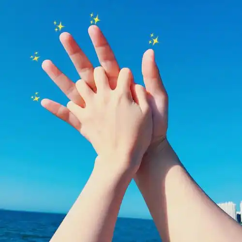 唯美情侣拍照手势图片