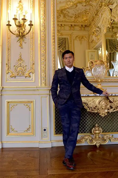 谢霆锋巴黎时装周复古酷帅previousnext