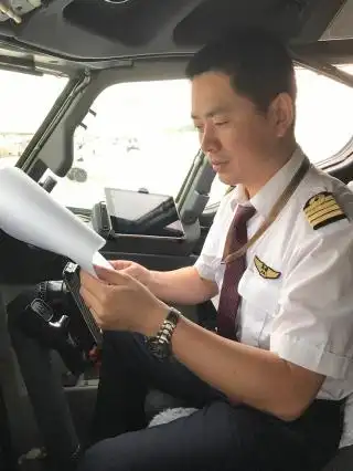 一位机长的关爱行动