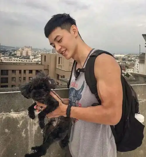 小鲜肉帅哥肌肉男小鲜肉帅哥照片帅哥猛男文章小虾米