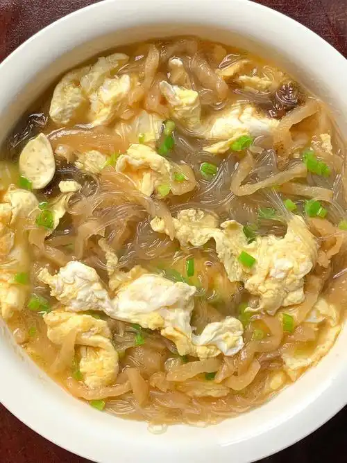 答应我都试试这个很好吃的榨菜粉丝汤