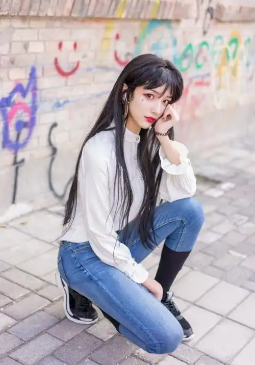 "女装大佬"艾比发福利,素颜照亮相,网友:恋爱的感觉!