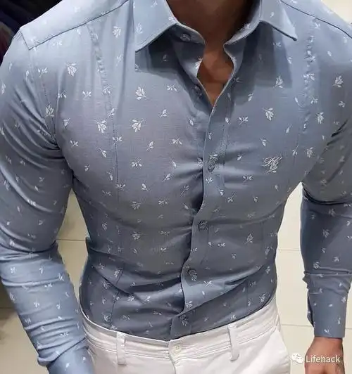 网友笑喷了._胸肌