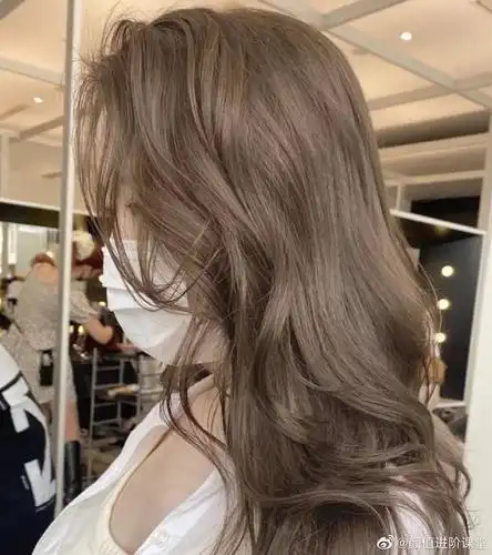 染黑发和真实的黑发会有区别吗