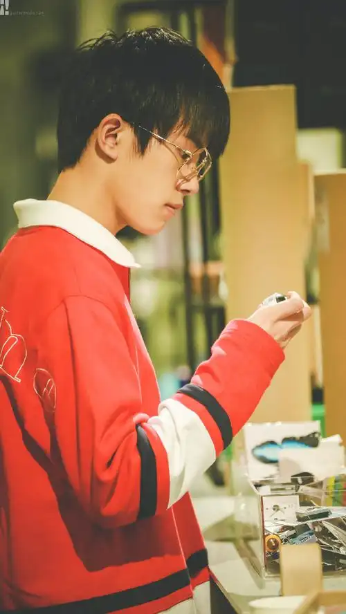 易烊千玺积家全球代言人##四字 易烊千玺 yyqx 四字弟弟