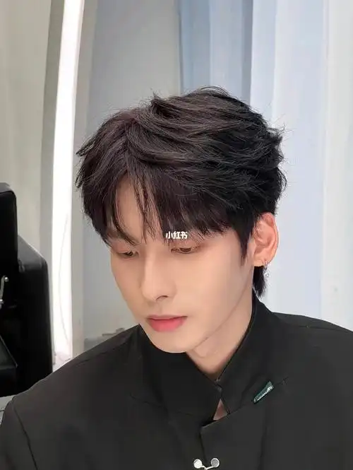 发型男士气垫烫男士纹理烫男士钢夹烫适合脸型:圆脸方脸长脸椭圆脸