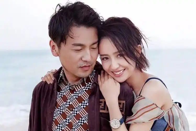 雷佳音和翟煦飞的婚姻暴露一个残酷真相多少爱情死于这四个字