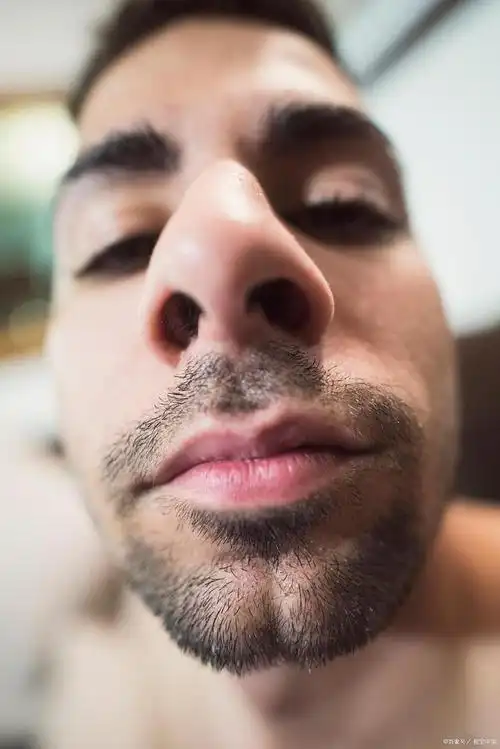 男人的胡子很容易长出来,这和寿命有关吗?经常刮胡子是怎么回事