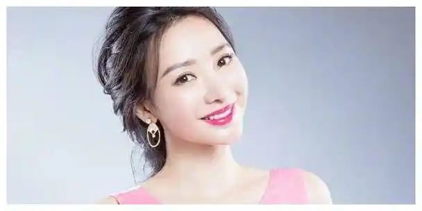 这份名单中的28位姐姐包括19位内地姐姐和9位国际女艺人.