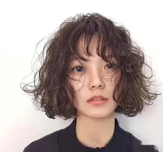 "减龄短发烫" 好打理,懒人首选_妹子