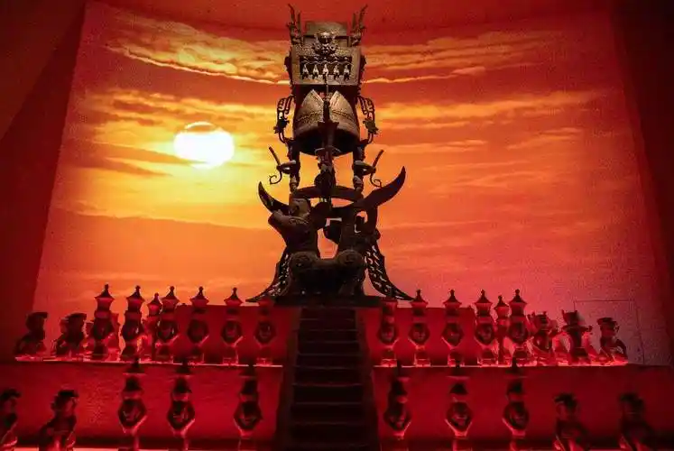 三星堆记四青铜魅影纵目头像矗立铜人祭祀神坛灼灼生辉