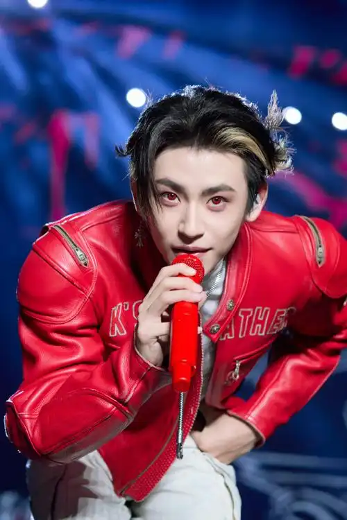 小鬼也a起来了##王琳凯##腾讯音乐由你榜##小鬼sueco合作新歌sweater