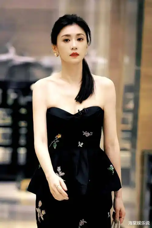 不得不说,娱乐圈的女明星们确实是妖孽,完全看不出年龄.