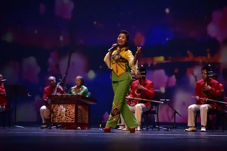 山西河曲二人台演出