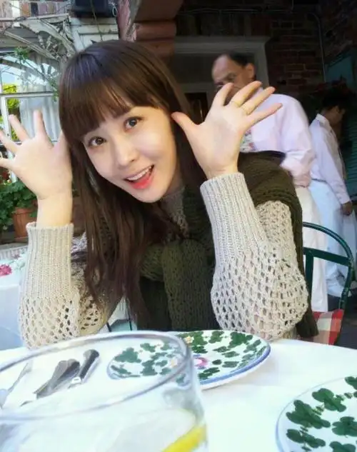 写真杂志画报写真自拍照可爱甜美自拍夏装写真个人写真李多海图片大全