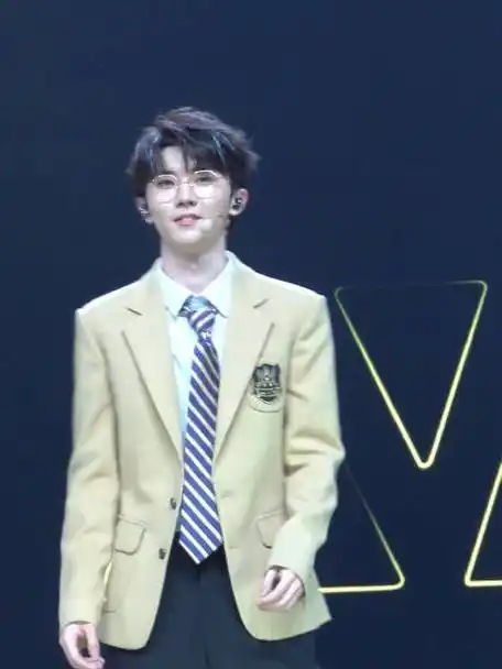 马嘉祺叁重楼暨出道四周年演唱会