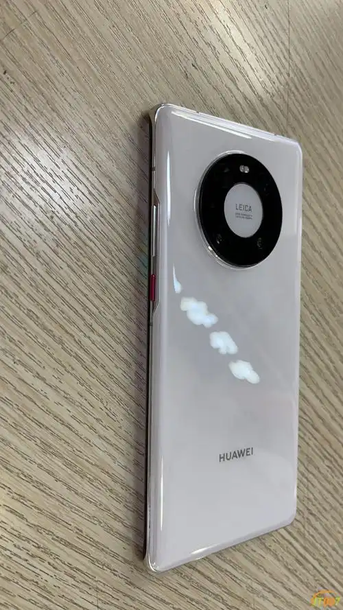 华为mate40pro白色5g版8256g成色98新钻石屏幕5888一将出品