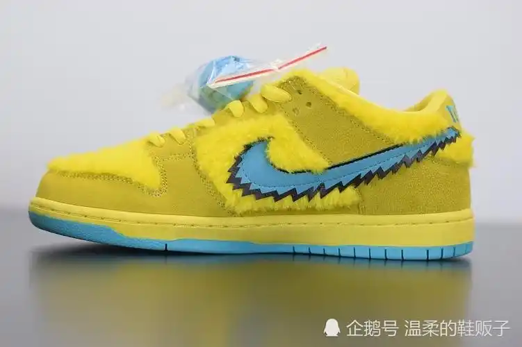 24 以上实拍,如需转载和原图,或者其他想要了解的鞋款,欢迎留言.