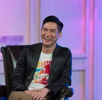 10:41a-a  我要分享 qq空间新浪微博qq微信 原标题:张家辉曾预言锋菲