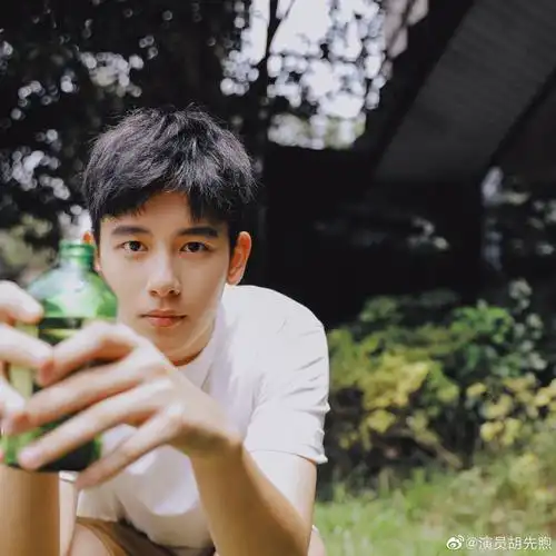 编辑 | 李芳   图片来源:《棋魂》官方剧照 界面文娱对话演员胡先煦