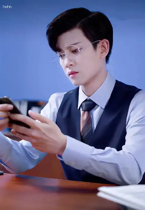 戴眼镜好好看#任嘉伦无忧渡#任嘉伦  |  任国超