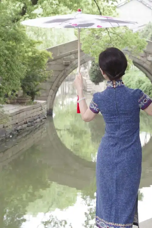 美女齐聚水乡江南