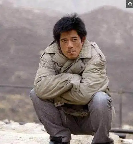 娱乐圈吸烟最帅的6位男星,郭富城亚洲蹲式吸烟秒杀前五位