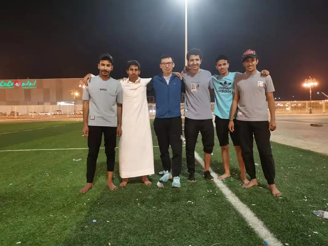 南方人开到沙特阿拉伯这夏天确实有点吃力,五个月越晚 - 抖音