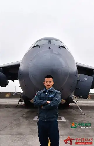 "胖妞"首次试飞成功五周年 翻阅她的成长相册 - 中国军视网