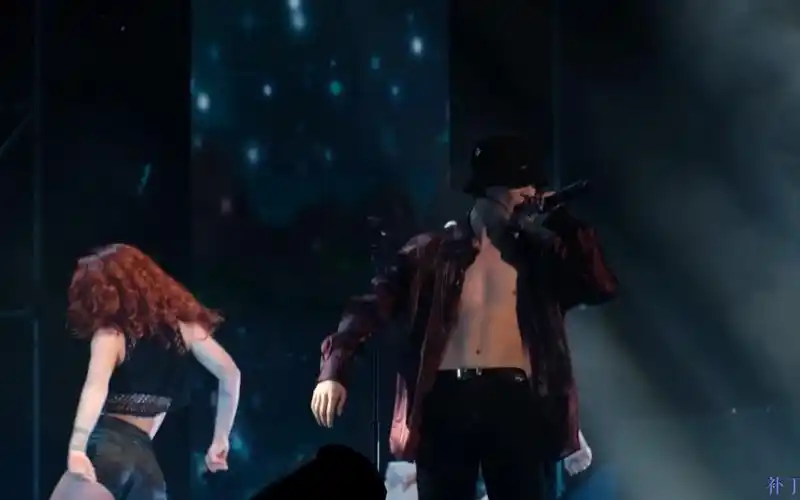 张艺兴 乐享会 腹肌胸肌一次舔完_哔哩哔哩_bilibili